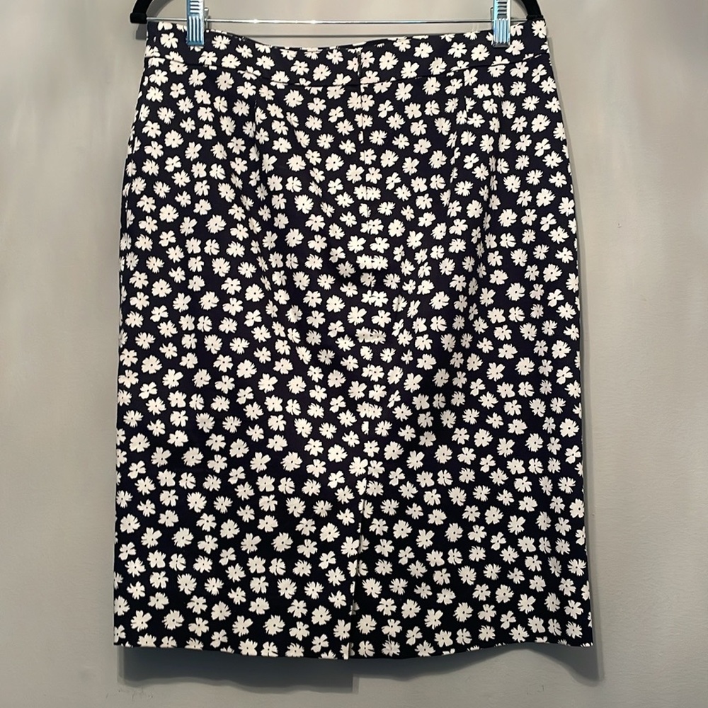 J CREW DAISY NO. 2 PENCIL SKIRT SIZE 8 - Picture 4 of 7